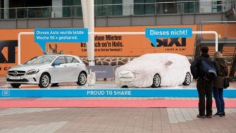 Car2go разместил в аэропорту Мюнхена автомобили в овечьей шкуре