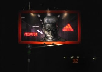 Adidas продвигает в Индии бутсы Predator с помощью 3-D билборда