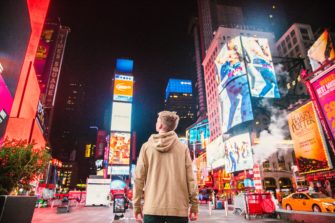 Положение OOH-рекламы в системе координат мирового медиарынка