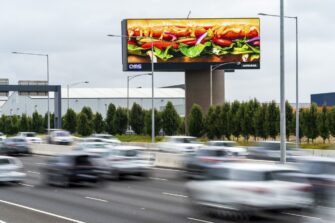 DOOH-реклама допомагає ресторанам повертати клієнтів